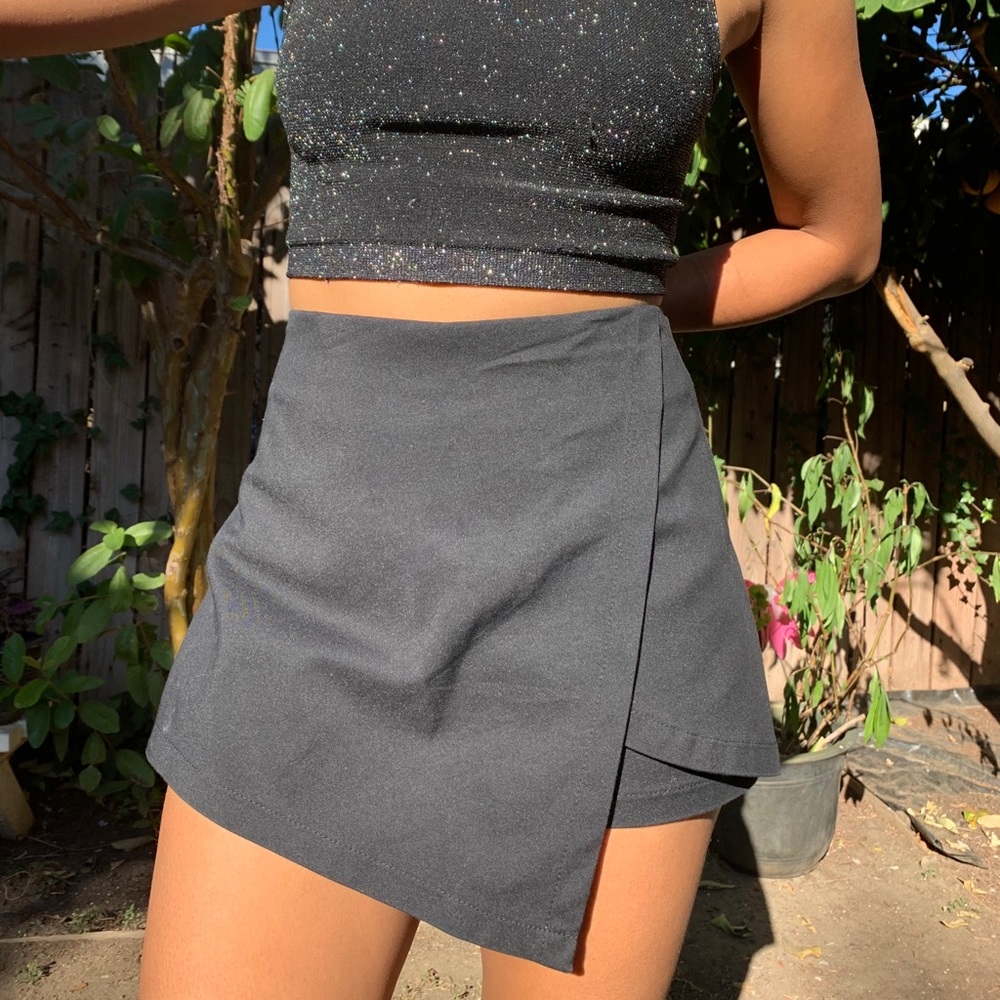 Black stretchy skort